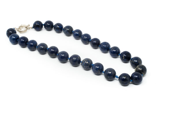 Collana in lapis